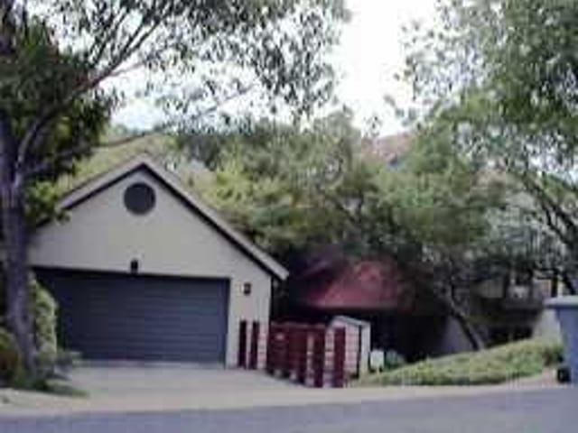 6211 BON TERRA DR