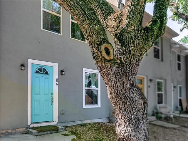 6211 Manor Rd Unit #106