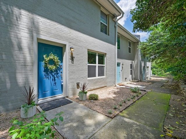 6211 Manor Rd Unit #117