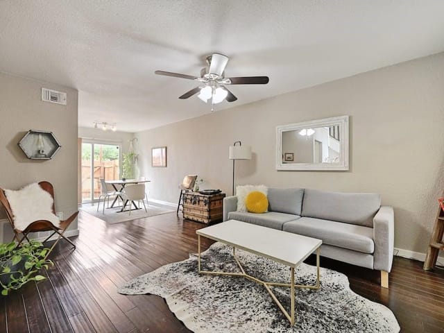 6211 Manor Rd Unit #118