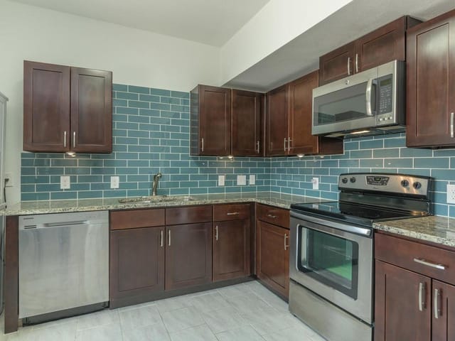 6211 Manor Rd Unit #121