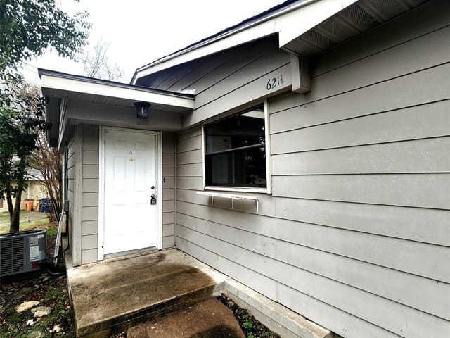 6211 Mountain Shadows DR Unit #A