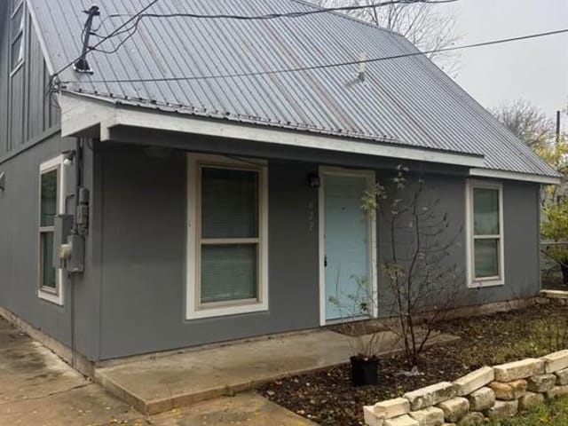 622 Trinity ST