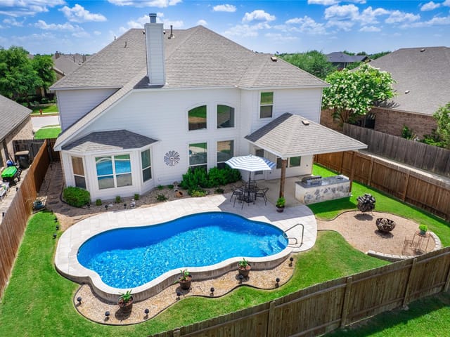 624 Clear Springs HOLW