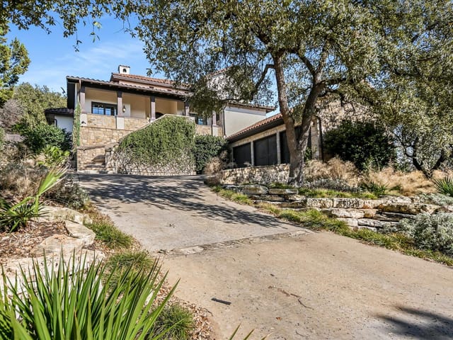 624 Logans Ln