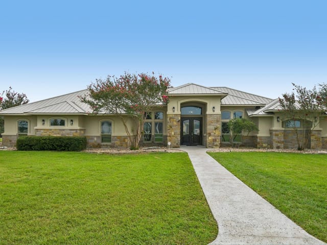 6258 Miller LN