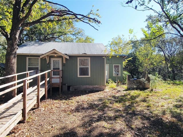 628  Green Valley Dr