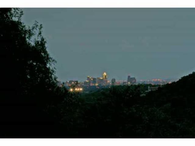 6300 Ayres