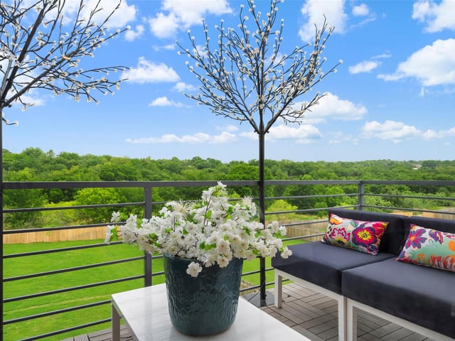 6300 Sendero Hills Pkwy