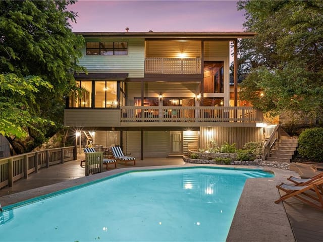 6300 Shadow Mountain Dr