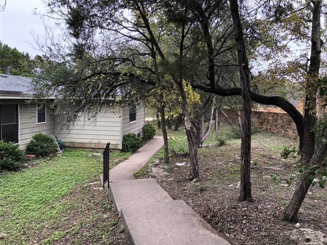 6301 Mountain Shadows DR Unit #B