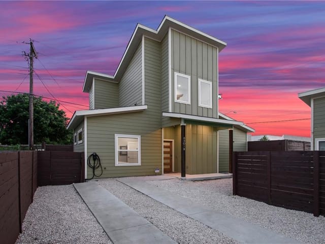 6301 Santos St Unit #B