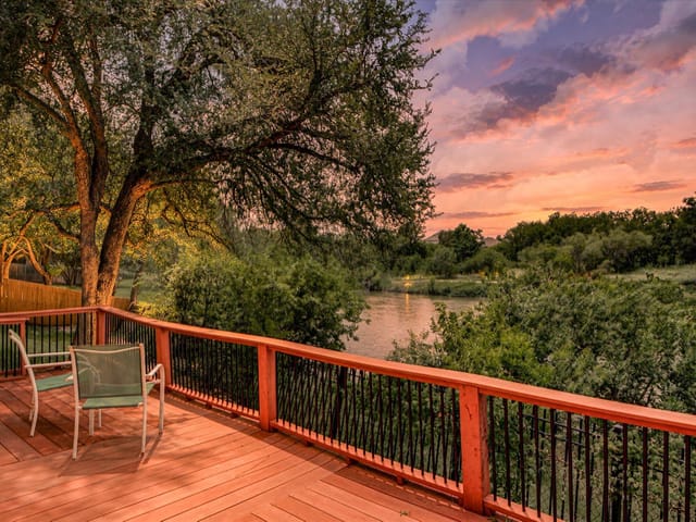 View 6301 Thirlmare CT in Harris Branch Ph 01-A Sec 02 6301 Thirlmare CT - front exterior - Luxury home in Harris Branch Ph 01-A Sec 02, Austin, TX