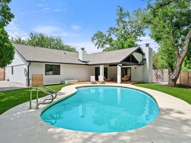 View 6303 Cannes CIR in Cherry Creek Ph 06 Sec 02 Amd 6303 Cannes CIR - property photo 1 - Luxury home in Cherry Creek Ph 06 Sec 02 Amd, Austin, TX