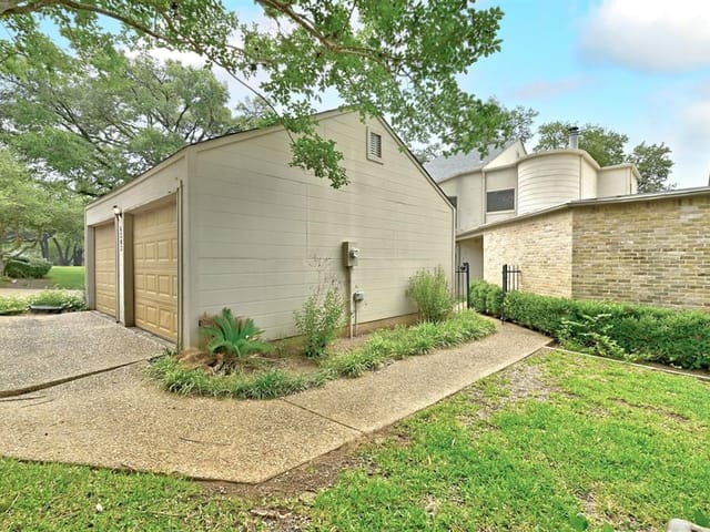 6303 Five Acre Wood ST