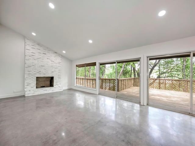 6305 Forest Hills Dr