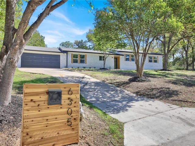 6305 Walnut Hills Dr