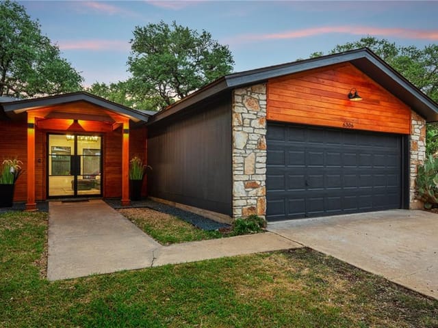 6306 Latigo Pass