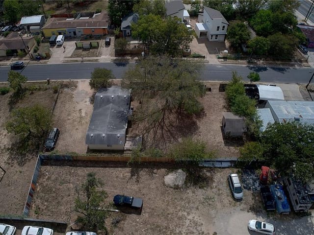 6310 Felix Ave