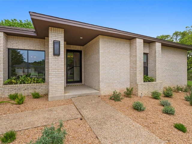 6311 Sprucewood Cove Cv