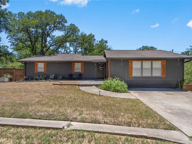 6314 Walnut Hills Dr