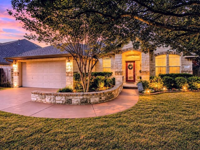 6317 Salcon Cliff DR
