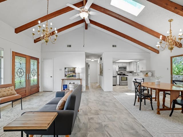 6321 Lakewood Dr
