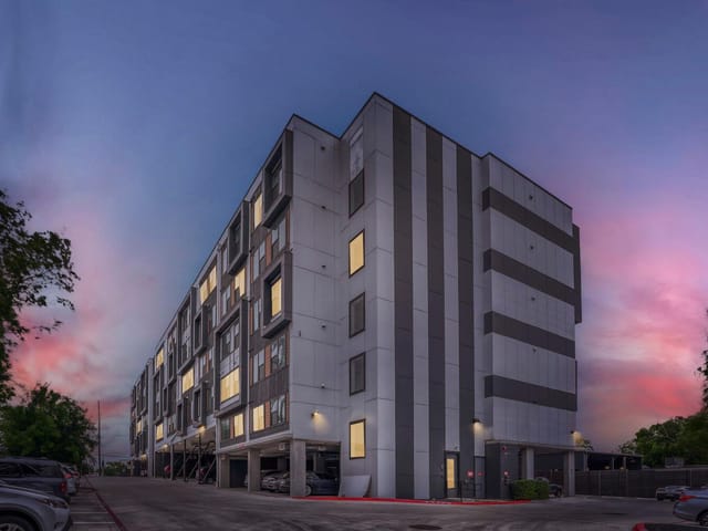 6324 N Lamar BLVD Unit #405