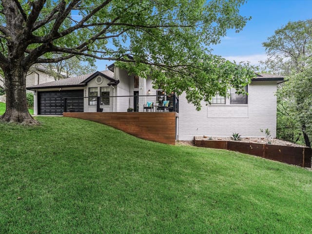 6327 Pathfinder Dr