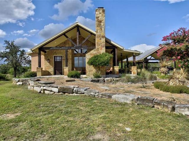 633 Trails End RD