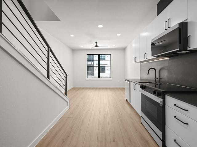 634 Central PKWY Unit #1204