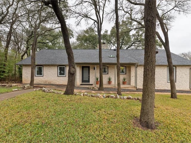 6400 Harrogate Dr