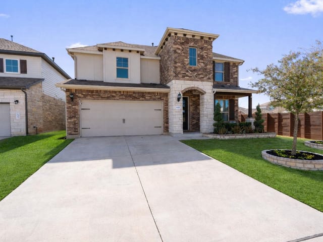 6401 Golden Bough Ln