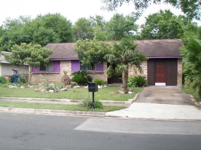 6403 Clubway Ln