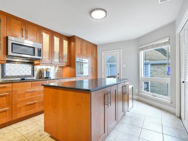 6406 Weatherwood CV
