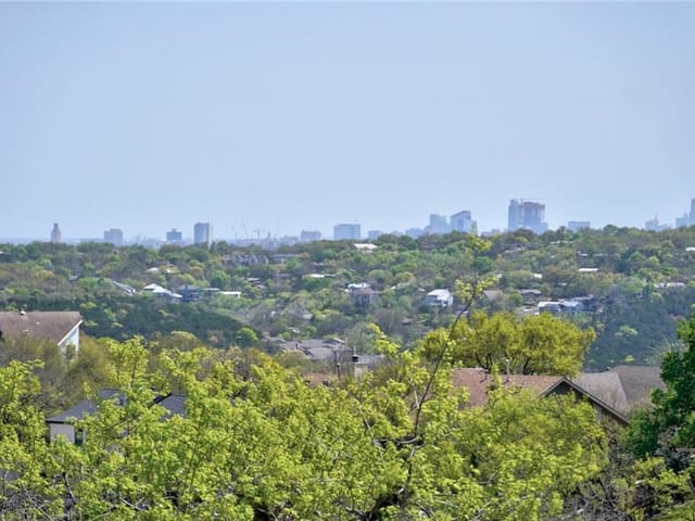 6407 Mesa Dr