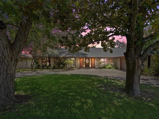 6408 Mesa Dr