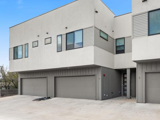 6409 Berkman Dr Unit #9
