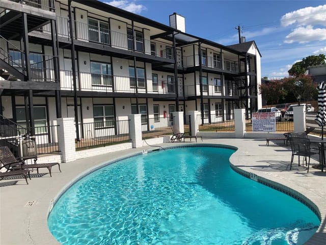 6409 Burns ST Unit #107