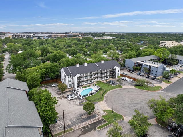 6409 Burns ST Unit #304