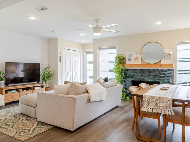 6410 Chimney Creek CIR Unit #B