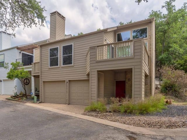 6410 Five Acre Wood St