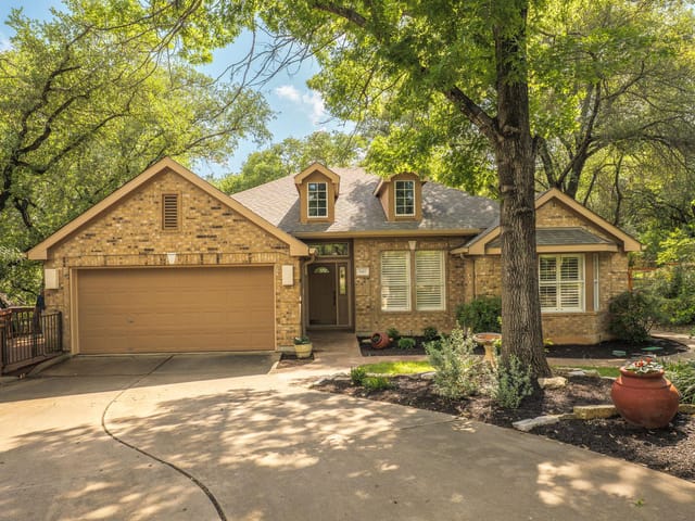 6411 Johanne CT