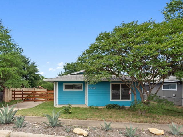 6412 Circulo De Amistad