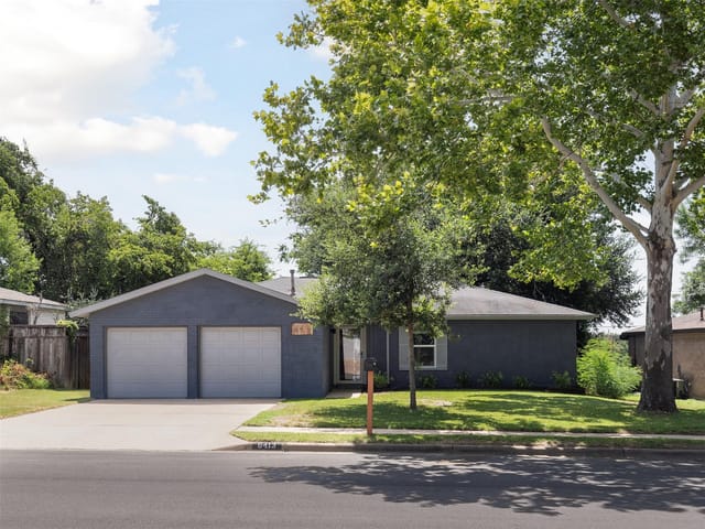 6413 Starstreak Dr