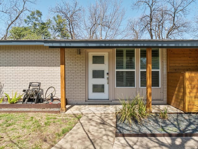 6414 Kenilworth DR