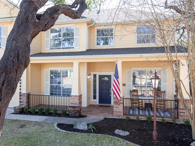 6425 Carrington Dr