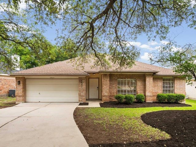 View 6437 Old Harbor Ln in Circle C Ranch Ph B Sec 02 6437 Old Harbor Ln - front exterior - Luxury home in Circle C Ranch Ph B Sec 02, Austin, TX