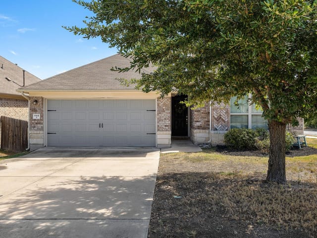 644 Peregrine WAY