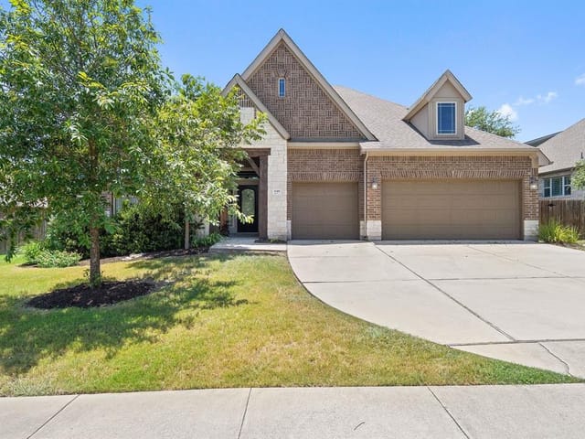 646 Merion Dr